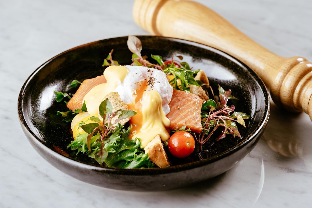 מלון בנגקוק Tastoria Collection Sukhumvit מראה חיצוני תמונה Salmon and egg